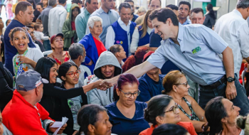 Daniel Vilela e Iara levam benefícios do Goiás Social a Goianésia